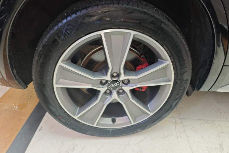 Used Audi Q5L 2022 Updated 45T Luxury Dynamic Version