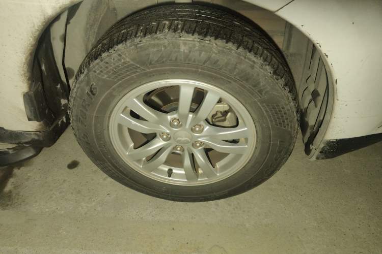 Used Mitsubishi Outlander 2013 2.0L Two-Wheel Drive Sport Navigation Version 5 Seats