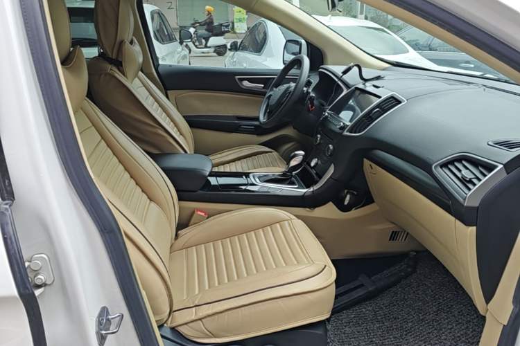 Used Ford Edge 2016 EcoBoost 245 Two-Wheel-Drive Titanium 5-Seater
