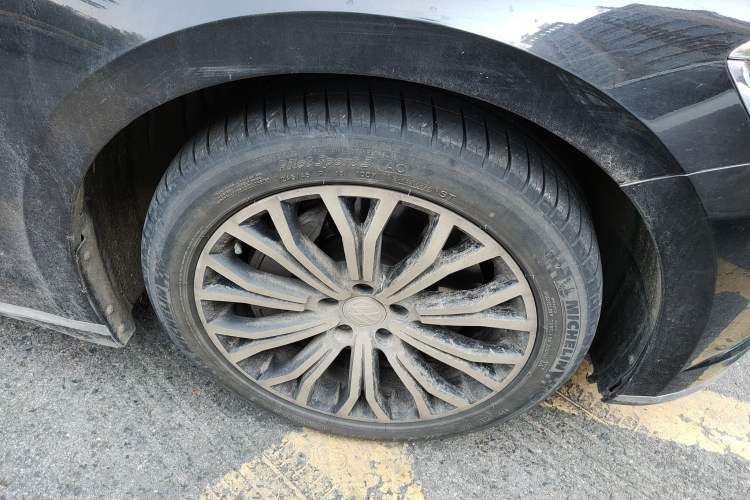 Used Volkswagen Phideon 2016 480 V6 Four-Wheel Drive Supreme Edition