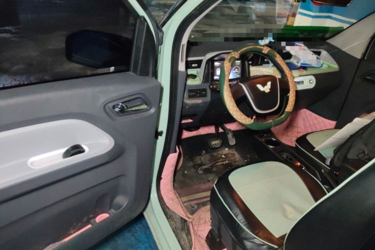 Used Wuling Hongguang MINIEV 2021 Macaron Premium Model – Lithium Iron Phosphate Driver Seat