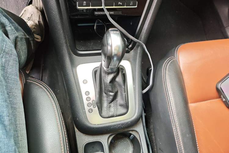 Used Volkswagen Sharan 2012 2.0 TSI Comfort Edition Euro IV Gear Lever