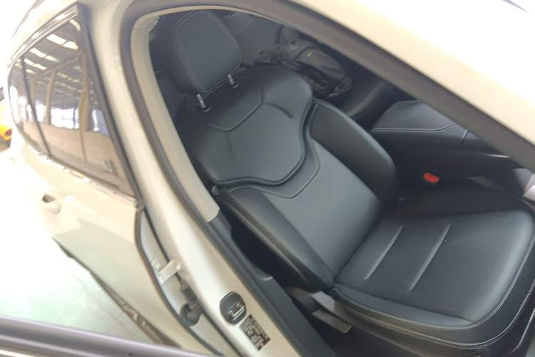 Used Haval H6 2024 1.5T Two-Wheel-Drive Classic Edition