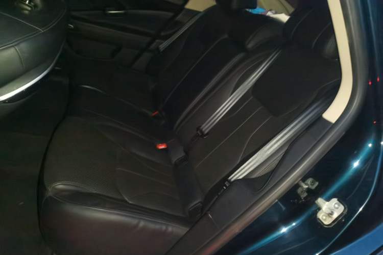 Used Geely Auto Emgrand GT 2015 1.8T Luxury Model
