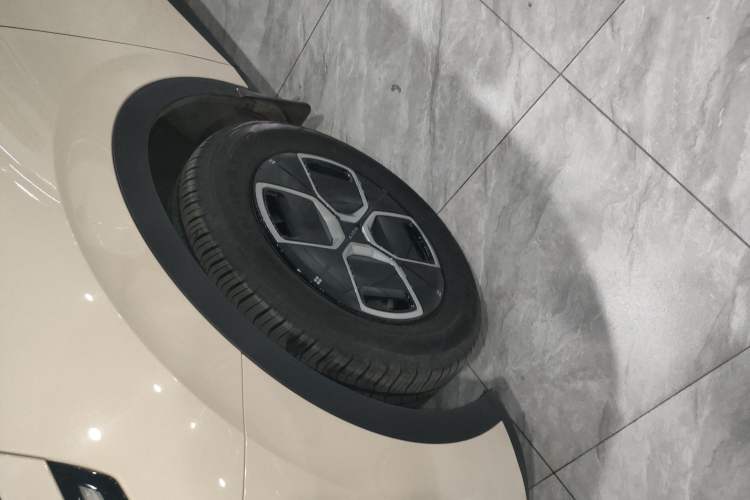 Used AION UT 2025 330 Starlight Edition