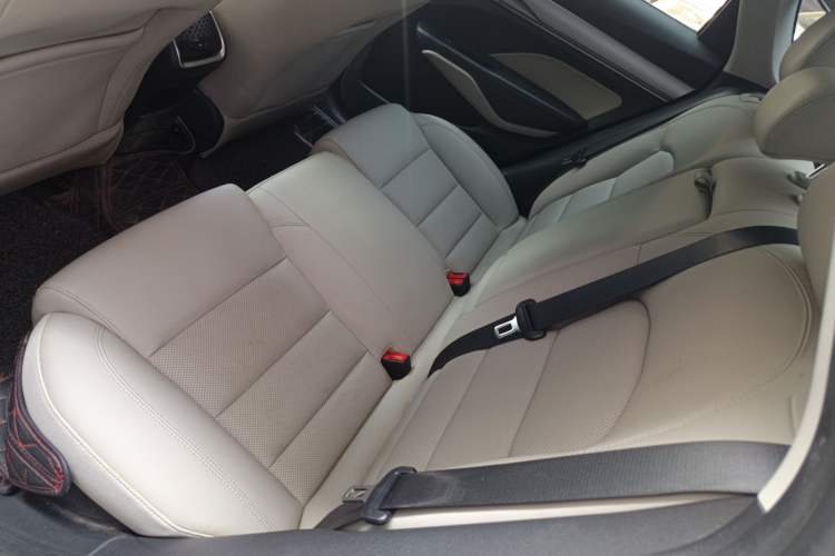 Used Geely Auto Binray 2018 14T CVT Binyi Edition Left Rear Seat