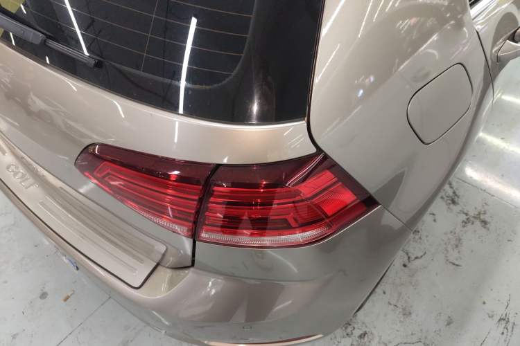 Used Volkswagen Golf 2018 230TSI Automatic Comfort Model
