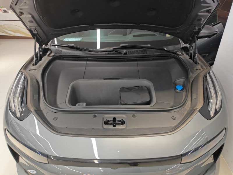 Used Zeekr 001 2025 YOU Edition 100 kWh All-Wheel Drive — 19