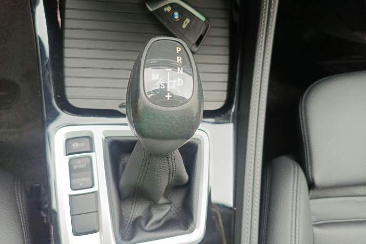 Used BMW 1 Series 2018 118i Sport Edition Gear Lever