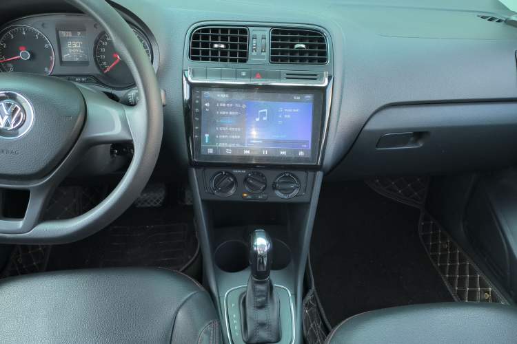 Used Volkswagen Polo 2016 1.4L Automatic Trendy Model Audio And AC Panel