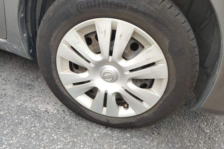 Used Nissan Livina 2013 1.6XE Manual Comfort Edition