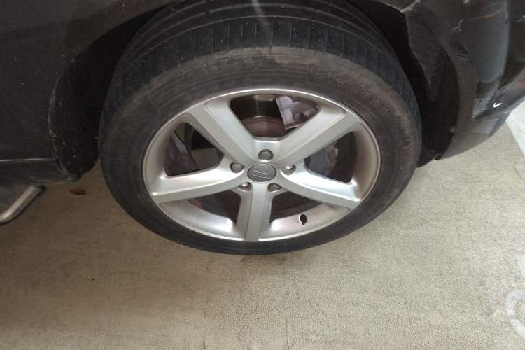 Used Audi Q7 2015 35 TFSI Sport Edition Right Front Wheel Hub