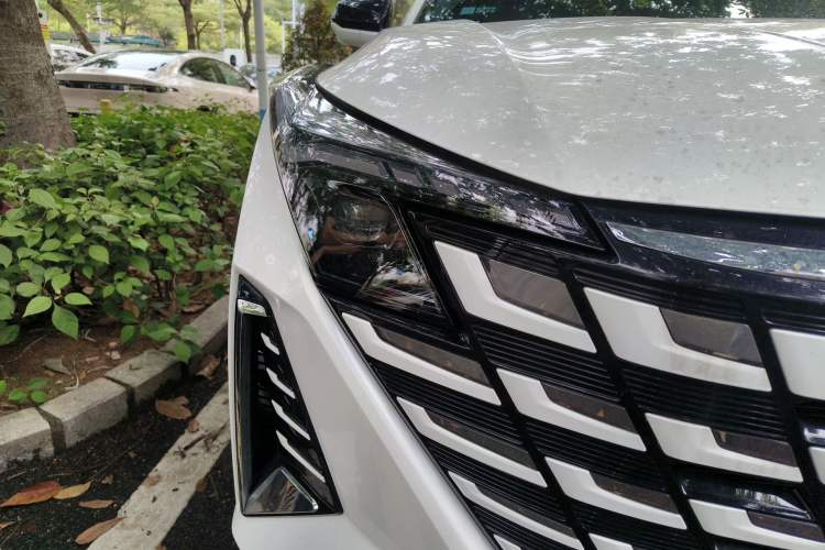 Used CHANGAN UNI-Z 2025 1.5T Luxury Version
