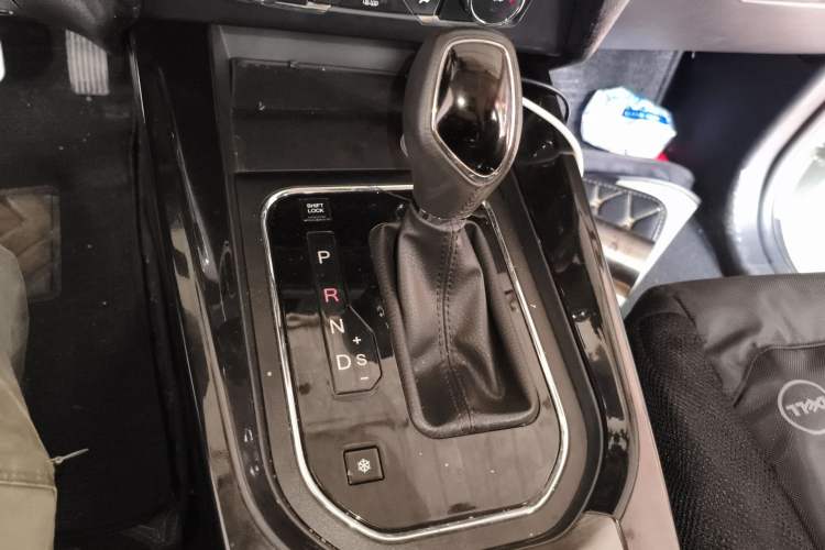 Used Dongfeng Fengon S560 2018 1.8L CVT Smart Connect 7-Seater