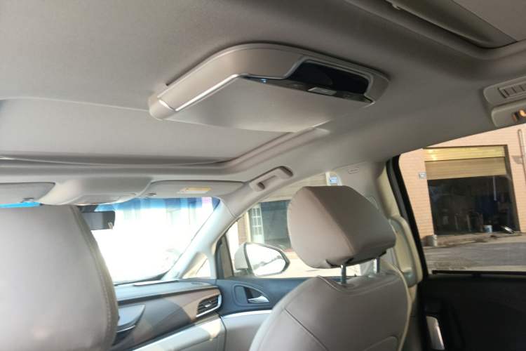 Used Buick GL8 2022 Land Executive Class 652T Prestige Model
