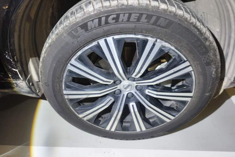 Used Volvo XC90 2023 B6 Zhiyi Luxury Edition 7-Seater
