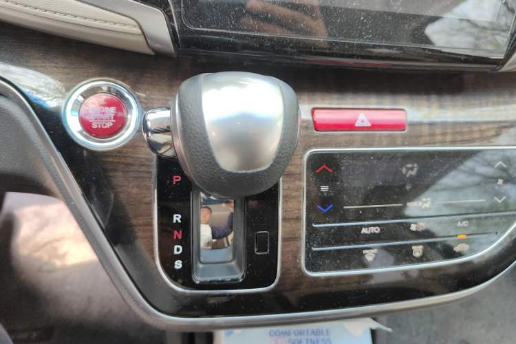 Used Honda Odyssey 2015 Updated Version 2.4L Smart Edition
