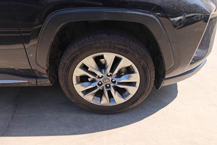 Used Toyota Wildlander 2020 2.0L CVT Two-Wheel Drive Luxury Edition Right Front Wheel Hub