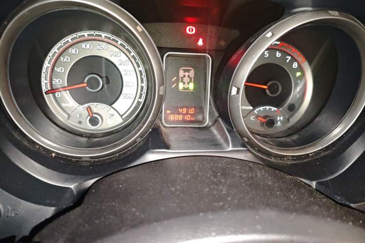 Used Mitsubishi Pajero 2015 3.0L Automatic Luxury Version China V Standard Odometer Close Up