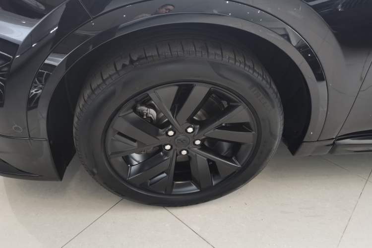 Used Li Auto L8 2023 Air model Left Front Wheel Hub