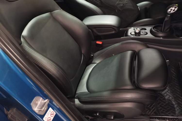 Used MINI Countryman 2018 1.5T COOPER Artist