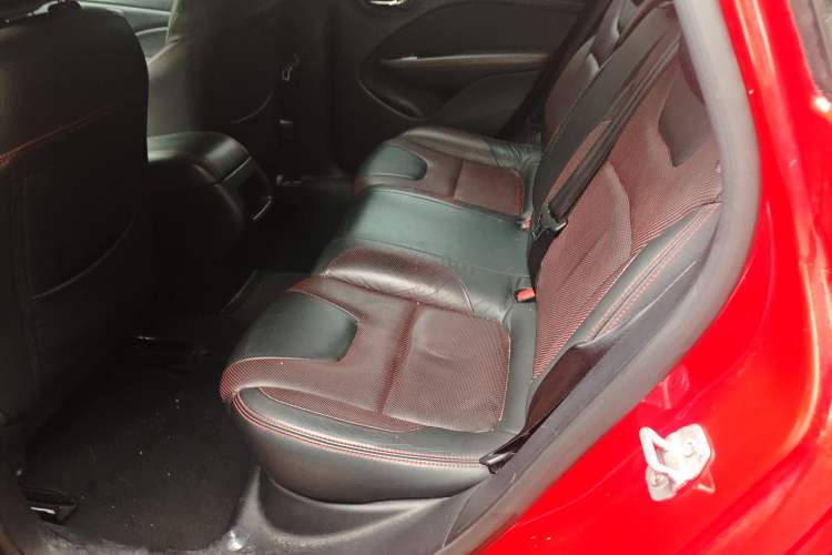 Used Fiat Viaggio 2015 1.4T Automatic Enjoyment Edition
