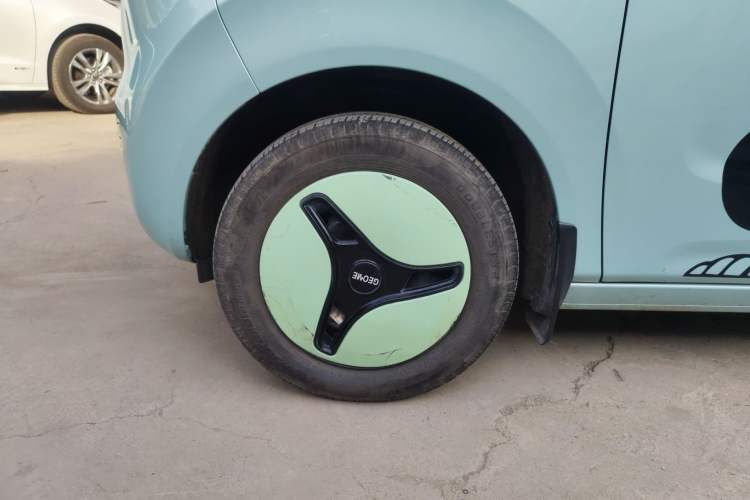 Used Geely Galaxy Panda 2024 Panda Mini 200km Endurance Bear Exterior 4