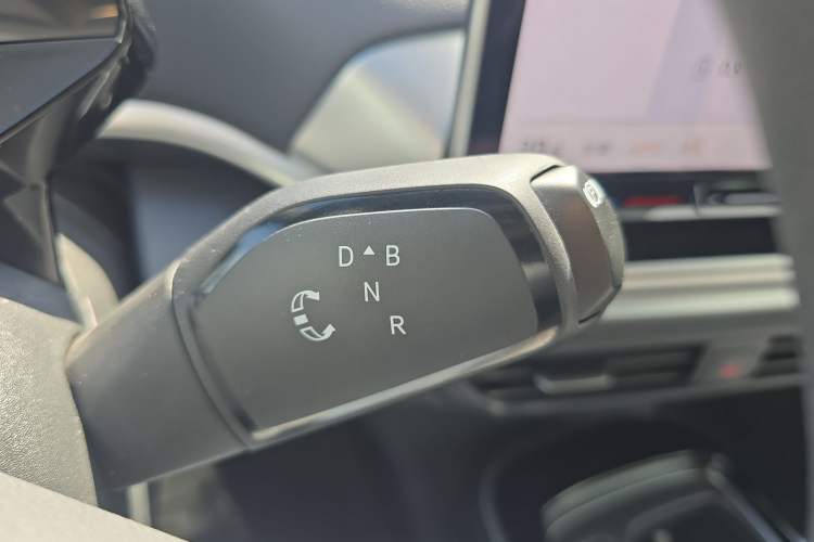 Used Volkswagen ID.4 CROZZ 2025 Pure Edition Gear Lever