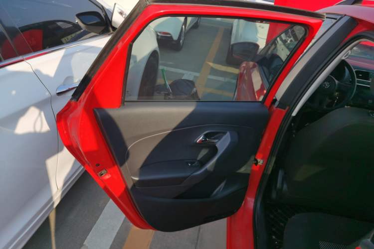 Used Volkswagen Polo 2013 1.6L Automatic Comfort Edition