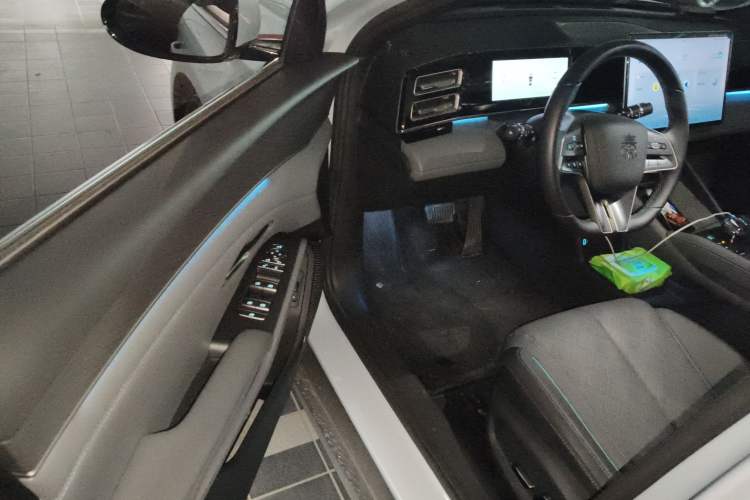 Used BYD Qin L 2024 DM-i 120KM Excellence Model Driver Seat