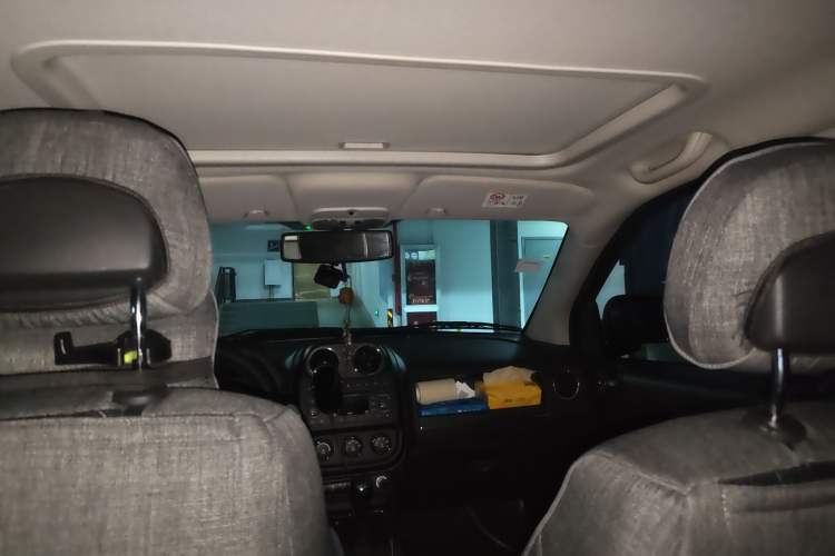 Used Jeep Compass 2013 2.4L four-wheel-drive sport version