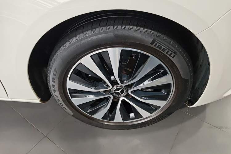 Used Mercedes-Benz A-Class 2022 A 200 Dynamic Edition Right Front Wheel Hub