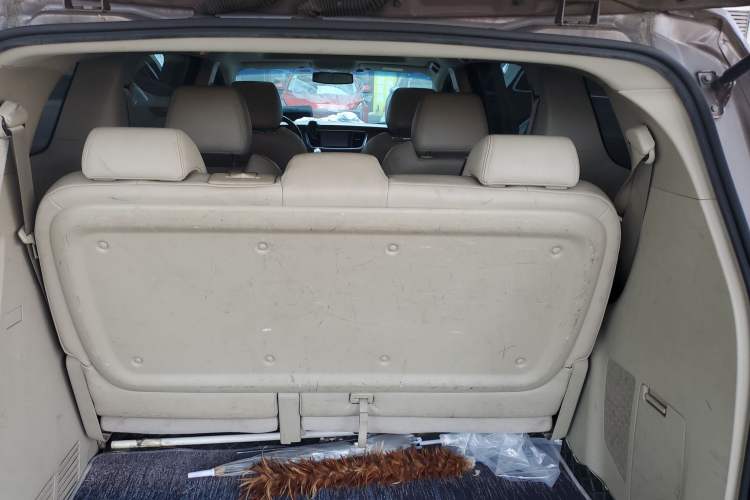 Used Buick GL8 2018 28T Luxury Model China VI Standard Trunk