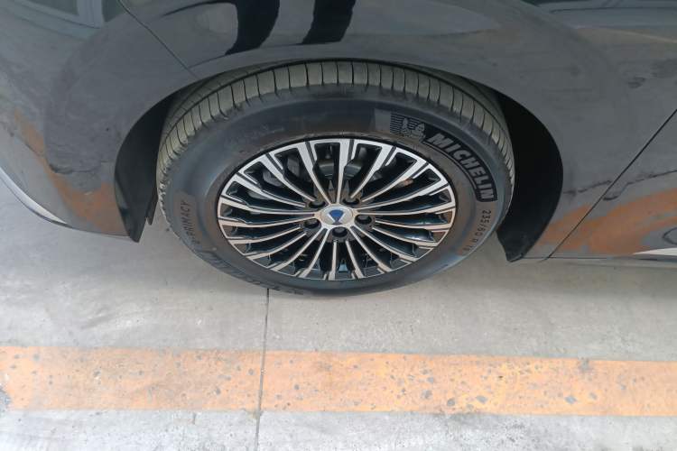 Used Denza D9 2024 DM-i 980 Four-Wheel Drive Prestige Model