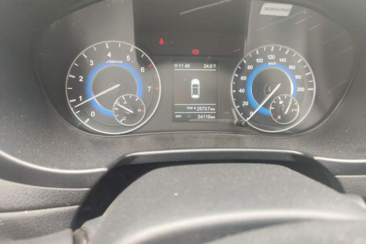 Used Dongfeng Fengon S560 2018 1.8L Manual Urban Model 7 Seats