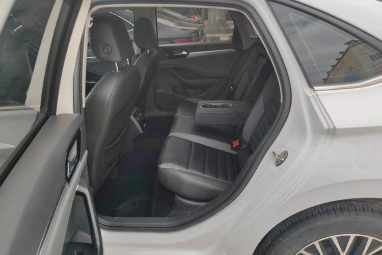 Used Volkswagen Sagitar 2019 200TSI DSG Comfort Version China VI Standard Left Rear Seat