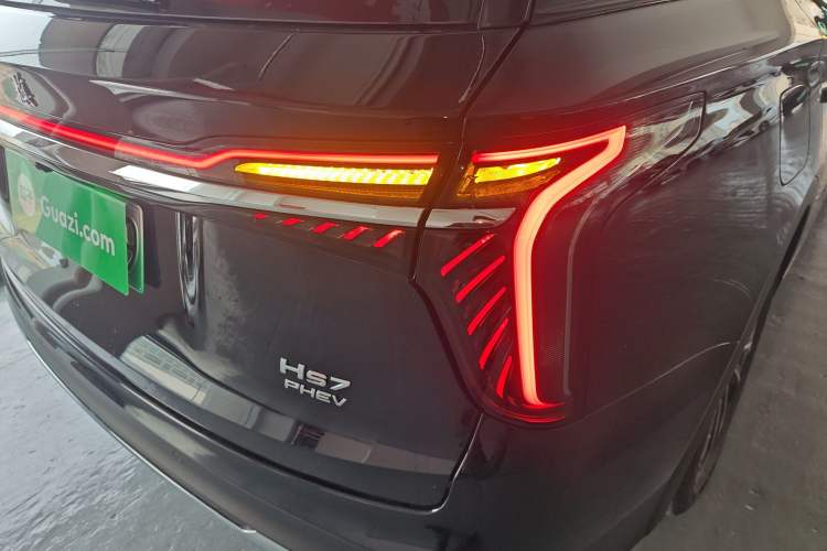 Used Hongqi HS7 PHEV 2024 2.0T PHEV Four-Wheel Drive Flagship Edition 7 Seats
