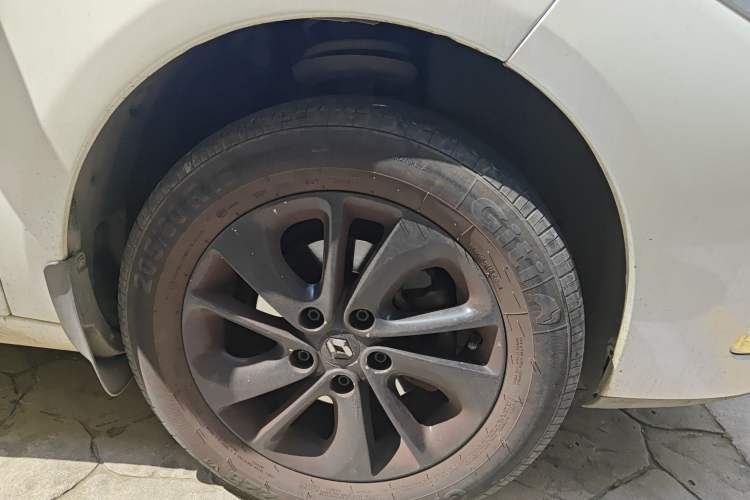 Used Renault Fluence 2013 2.0L Standard Edition
