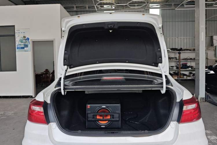 Used Geely Auto Vision 2018 1.5L Manual Happiness Edition Trunk