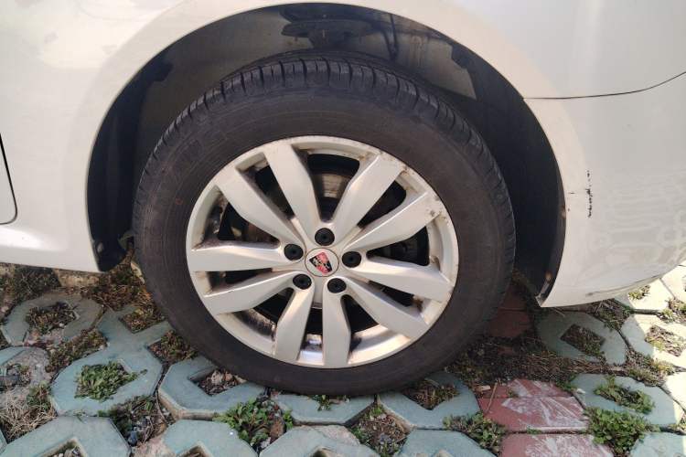 Used Roewe 350 2014 1.5L Manual Xunchi Edition Right Front Wheel Hub