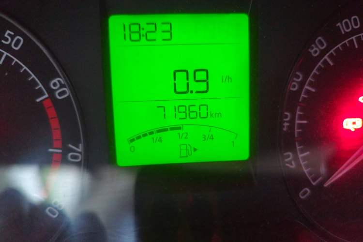 Used Skoda Rapid 2015 1.6L Manual Smart Selection Model