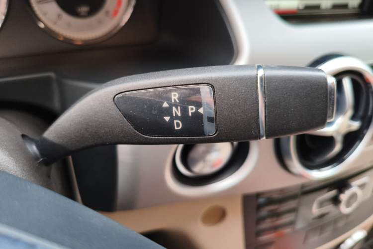 Used Mercedes-Benz GLK-Class 2015 GLK 300 4MATIC Fashion Edition Ultimate Version Gear Lever