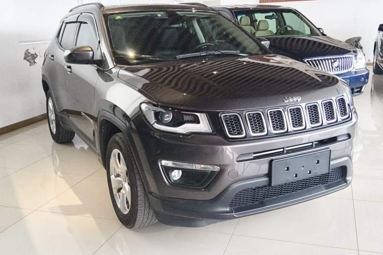 Used Jeep Compass 2019 220T Automatic Family Edition
