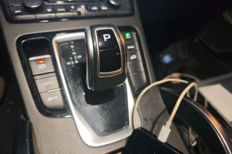 Used Geely Auto Emgrand X7 Sport 2021 Million Edition 1.8TD DCT Two-Wheel Drive Luxury Model
