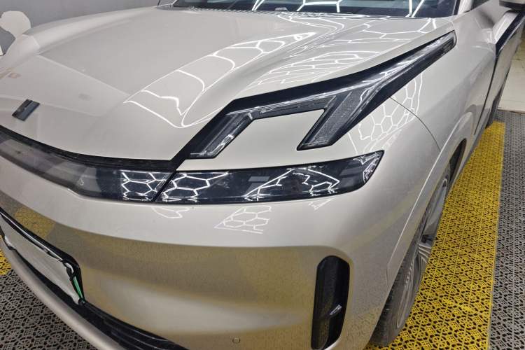 Used Lynk & Co 08 EM-P 2023 120km Long-Range Halo
