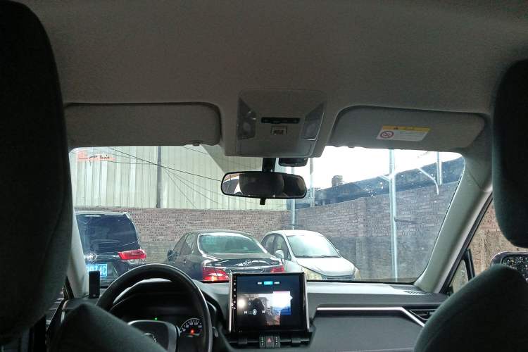 Used Toyota Wildlander 2022 2.0L CVT Two-Wheel Drive Leading Edition
