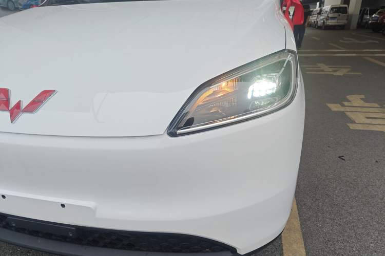 Used Wuling Hongguang New Energy 2024 All-Electric Model 300KM Practical Version