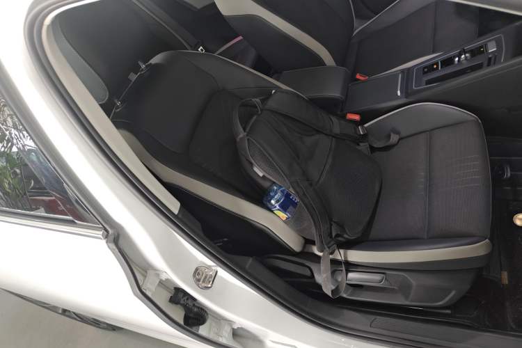 Used Volkswagen Golf 2023 Facelift 280TSI DSG Pro Right Front Seat