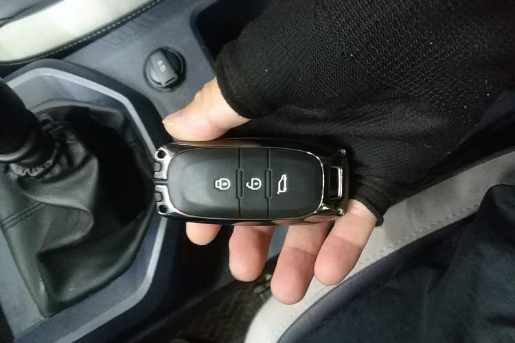 Used JMC DaDao 2023 All-Purpose Model 2.3T Diesel Automatic Two-Wheel Drive Standard Wheelbase Comfort Edition