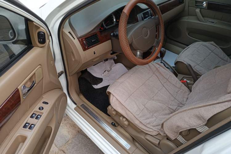 Used Buick Excelle 2005 Touring Version 1.8L Automatic Comfort Edition
